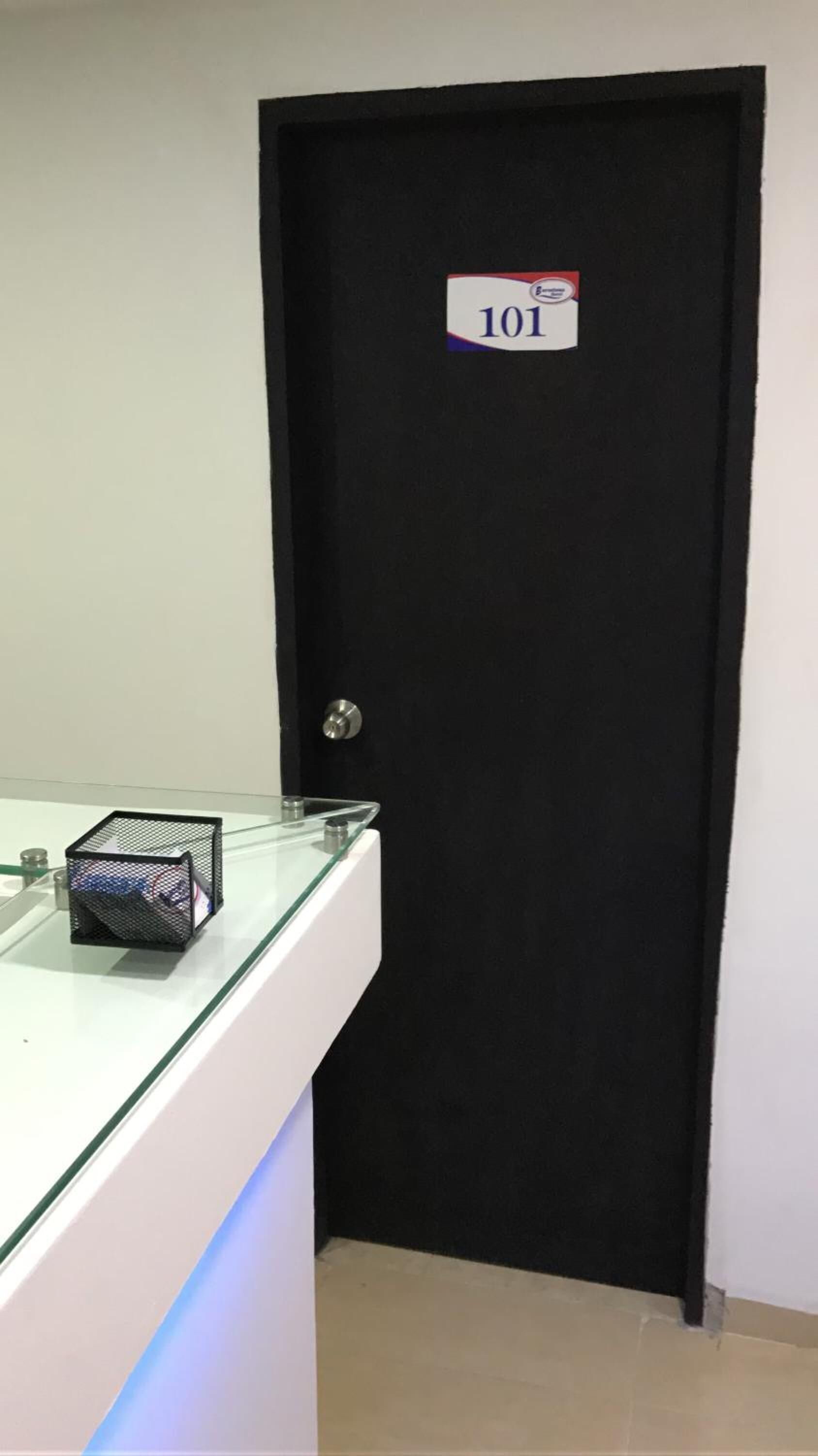 Schreibtisch, Bügeleisen/Bügelbrett, kostenloses WLAN