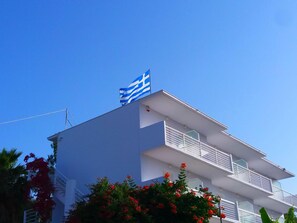 Exterior - Yanna Studios & Apartments (Zakynthos)