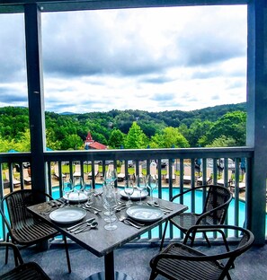 Daily full breakfast for a fee