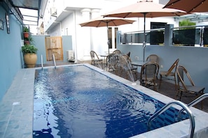Outdoor pool - The Montrose Hotel Lekki (Lekki)