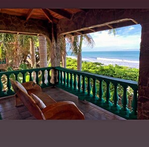 Desk, WiFi - Marea Brava (Jacó)