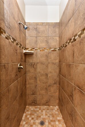 House, Multiple Beds, Desert View (Desert Dream) | Bathroom | Separate tub and shower, free toiletries, hair dryer, towels - Desert Dream (St. George)