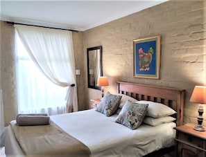 Iron/ironing board, free WiFi, bed sheets