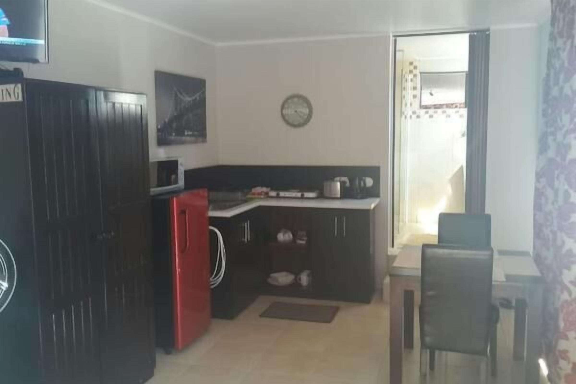 Comfort-herbergi með tvíbreiðu rúmi - 1 svefnherbergi | Einkaeldhús | Rafmagnsketill, barnastóll