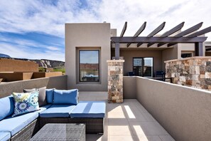 Townhome, Multiple Beds, Pool View (The View At The Escapes) | Property grounds