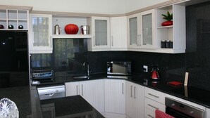 Unclassified image, 5 of 19, button - The Penthouse at Bijoux Square (Franschhoek)