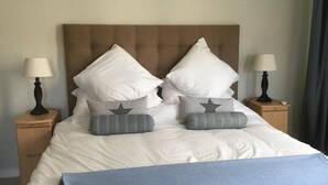 Unclassified image, 4 of 19, button - The Penthouse at Bijoux Square (Franschhoek)