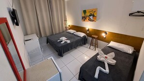 Standard Triple Room | Minibar, blackout drapes, iron/ironing board (on request), WiFi (free) - Pousada Sal e Mar (Ipojuca)