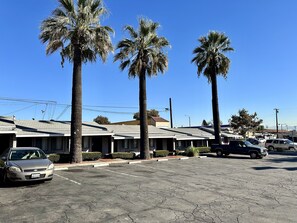 Front of property - Pala Motel (Pomona)