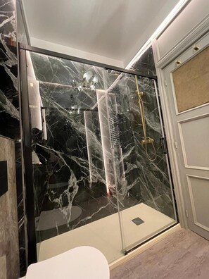 Bathroom - AB Design Suites (Madrid)