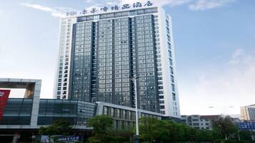 المنشأة من الخارج