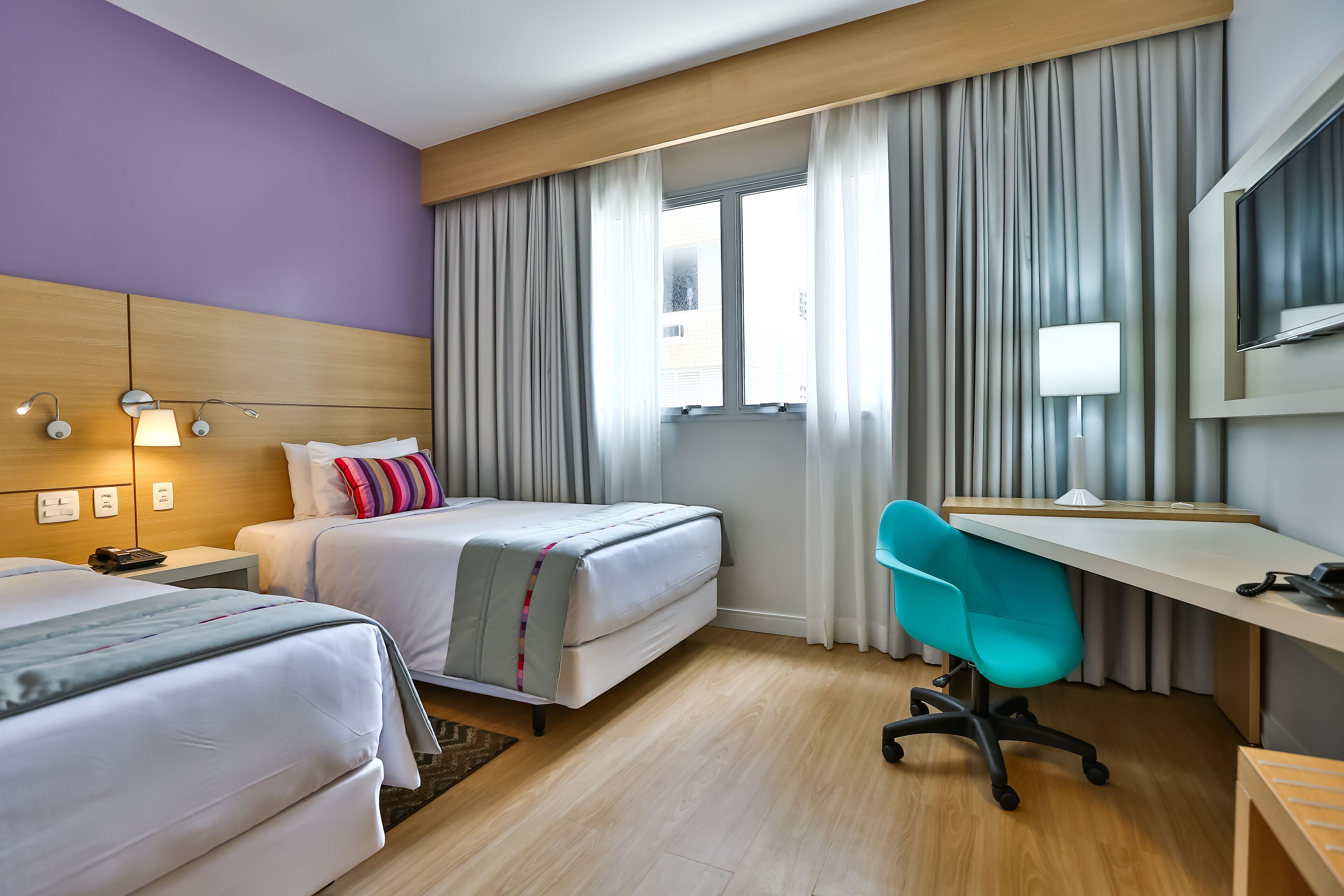 quarto superior twin | hypo-allergenic bedding, minibar, in-room safe, desk