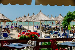 Beach bar