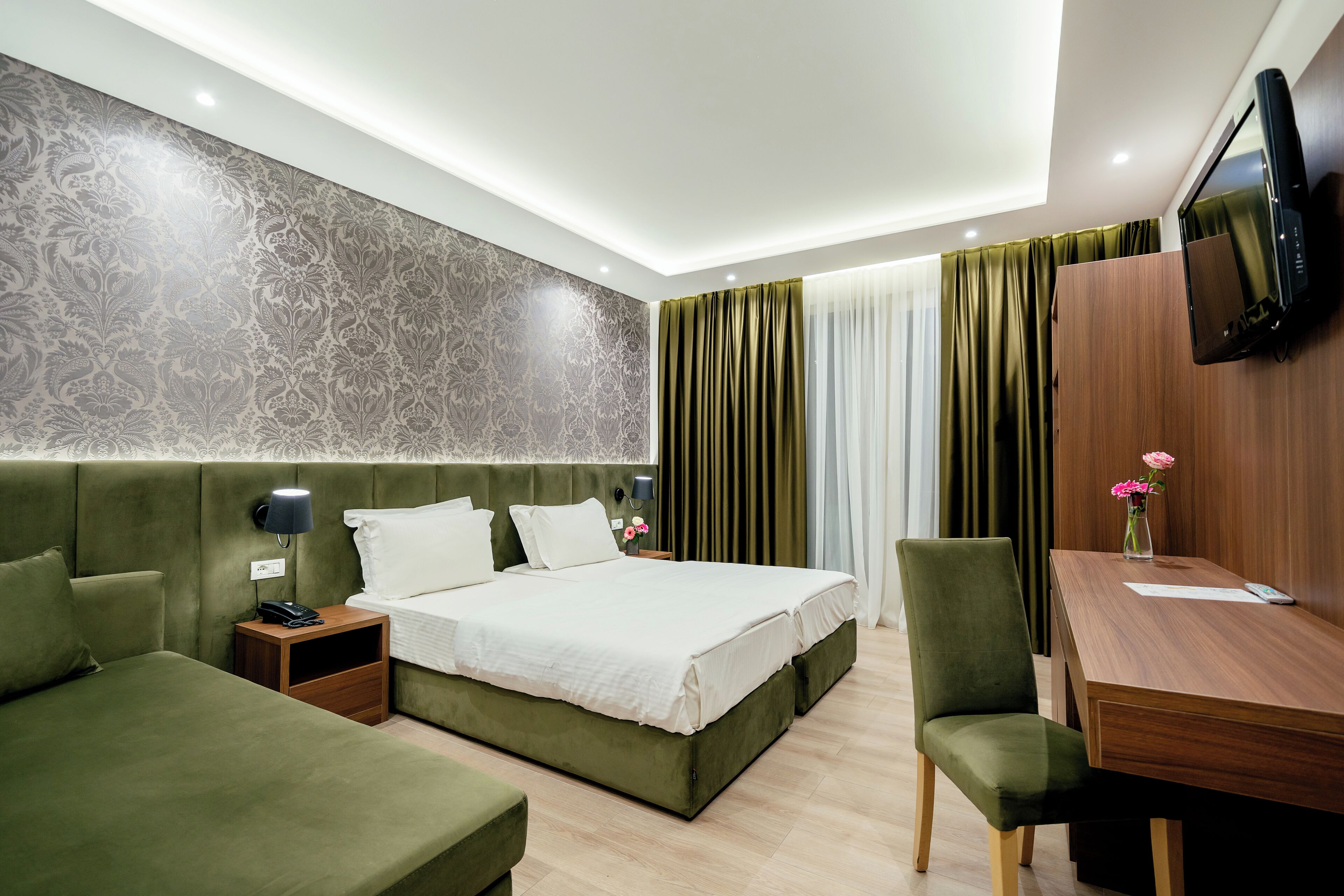 Superior Double Room | Minibar, blackout drapes, free WiFi, bed sheets