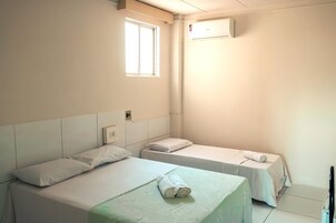 Triple Room | Free WiFi, bed sheets