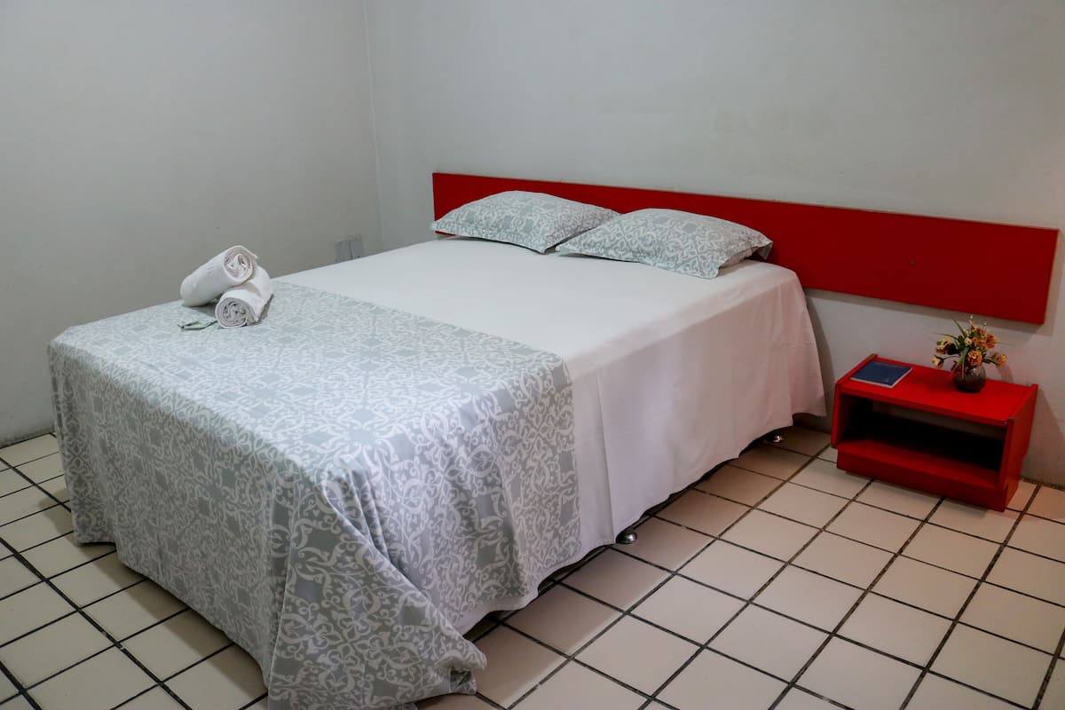 Single Room | Free WiFi, bed sheets