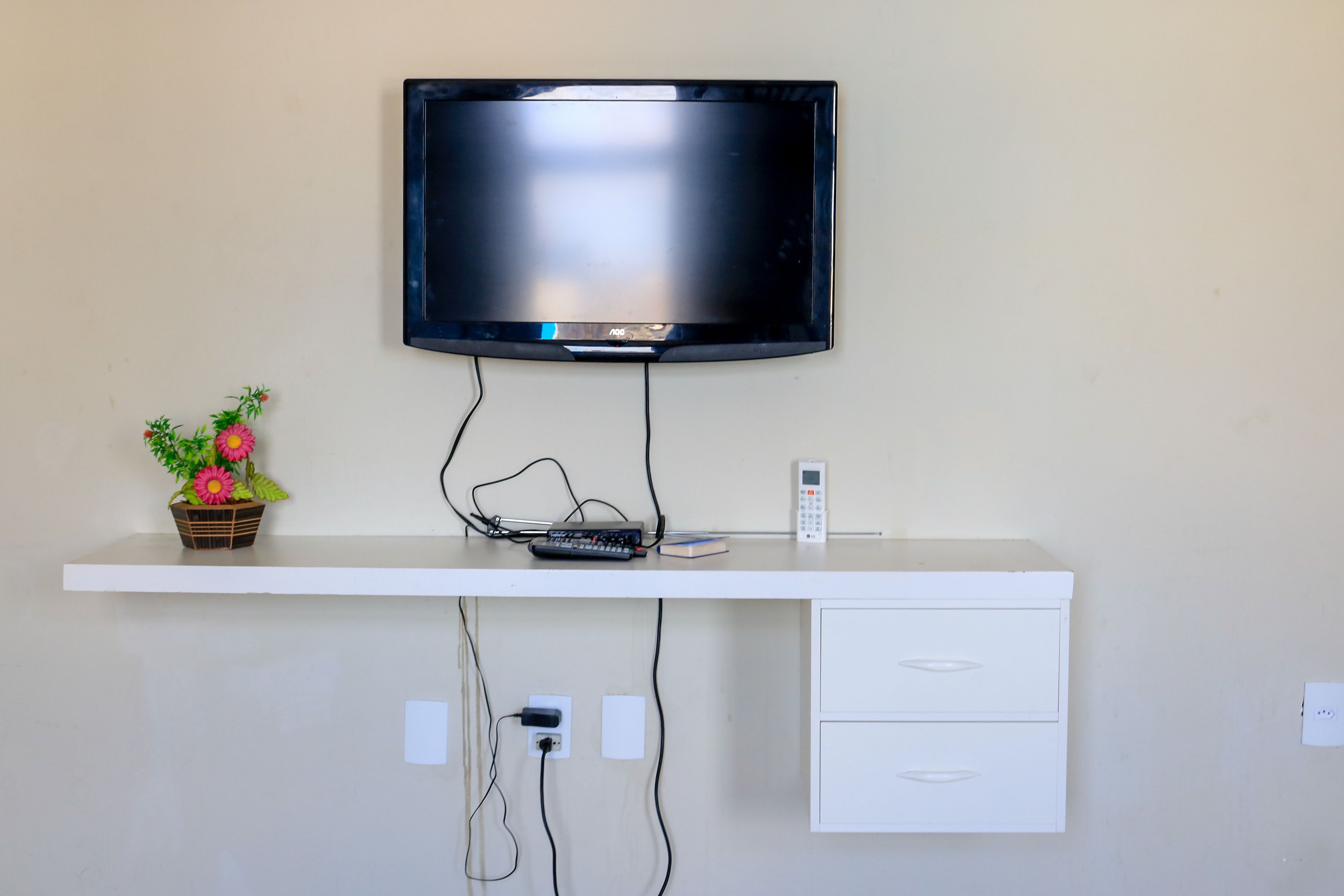 Quarto quádruplo | Wi-Fi de cortesia, roupa de cama
