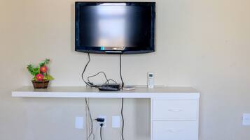 Quarto quádruplo | Wi-Fi de cortesia, roupa de cama