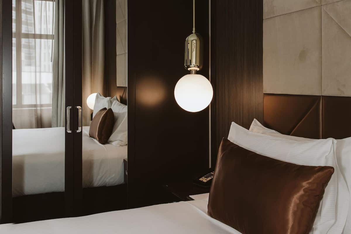 Room, 1 Queen Bed | Egyptian cotton sheets, premium bedding, down comforters, pillowtop beds