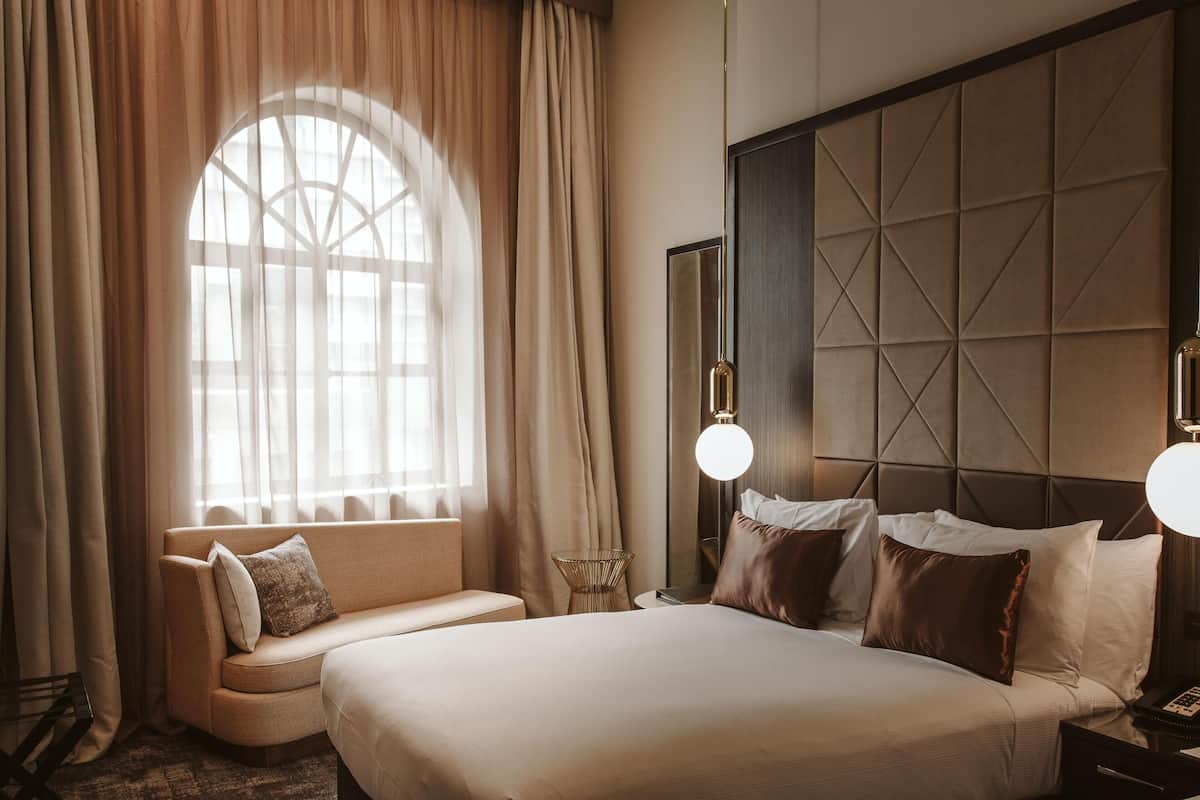 Deluxe Room, 1 King Bed | Living area | LED TV