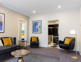 Appartamento Deluxe, 2 camere da letto | Area soggiorno | TV LED