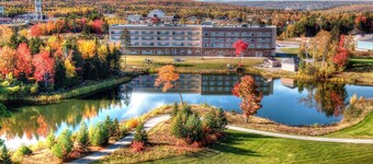 新布藍茲維弗雷德里克頓麗笙金斯伍德套房飯店