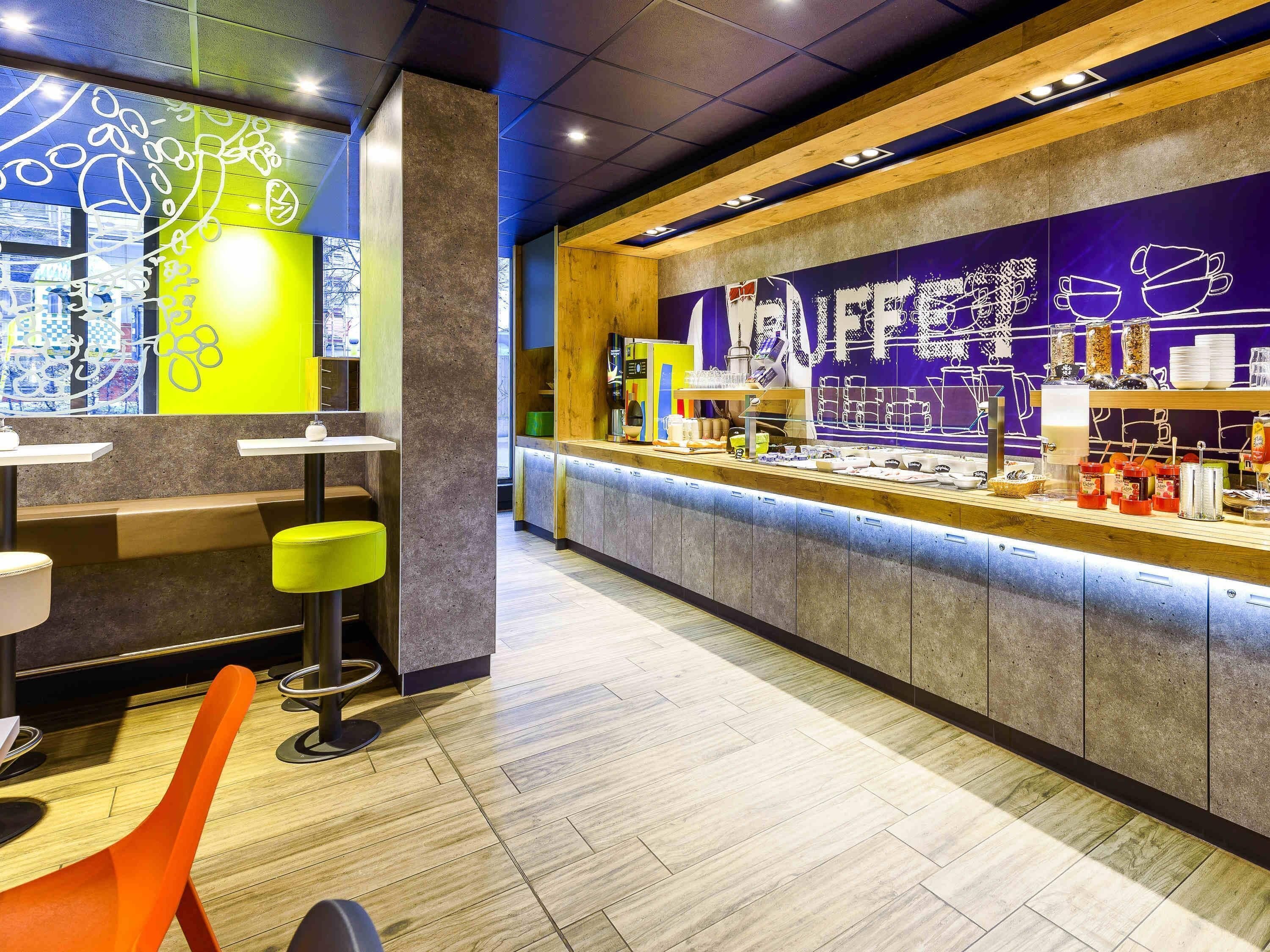 Daily buffet breakfast (EUR 13.5 per person)