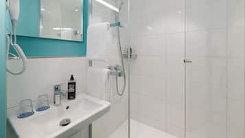 Allergikerbettwaren, Schreibtisch, schallisolierte Zimmer