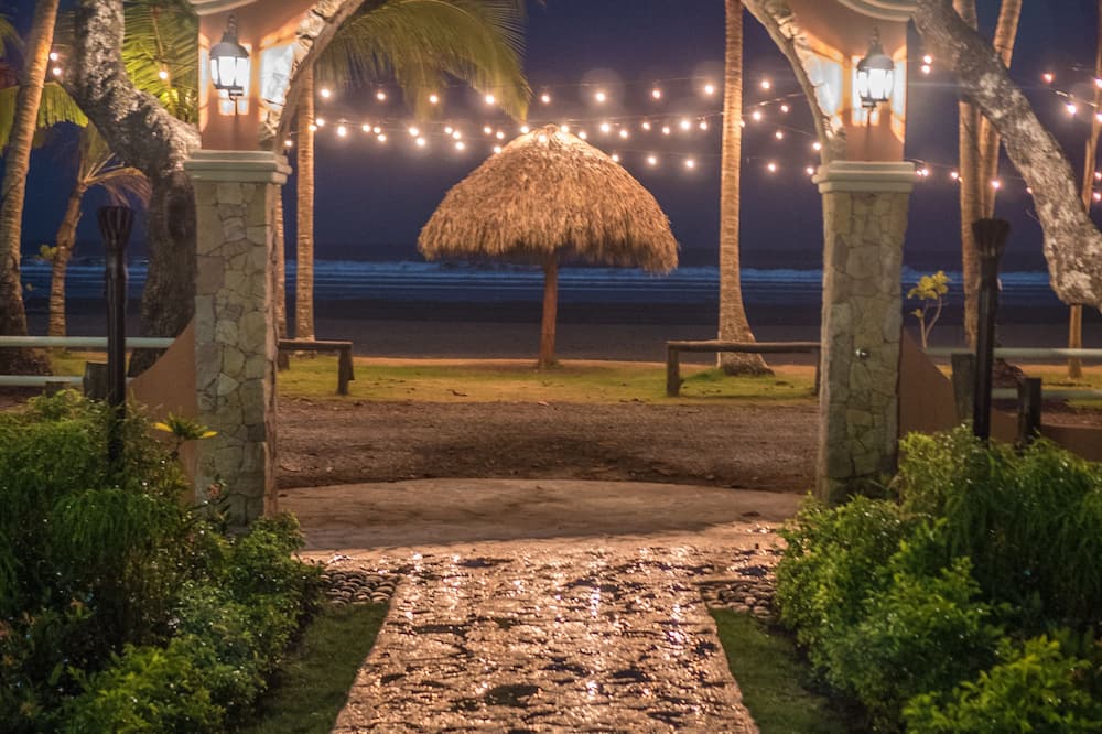 Sunset Del Mar Resort