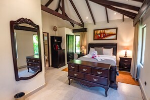 高級寢具、客房內保險箱、獨特裝潢、布置獨特