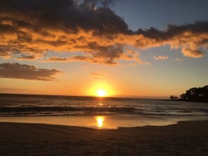 Una spiaggia nelle vicinanze
