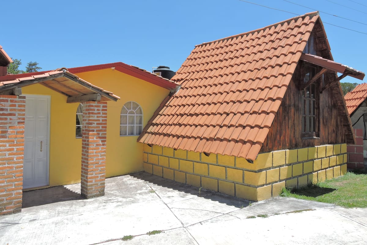 Comfort-Chalet, 2 Schlafzimmer, Hügelblick, zum Garten hin | Zustellbetten, Bettwäsche
