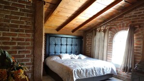 Family Cabin, 3 Bedrooms, Hill View, Garden Area - Hotel Real de San Antonio (Mineral del Chico)