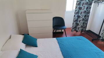 2 camere, ferro/asse da stiro, Wi-Fi gratuito