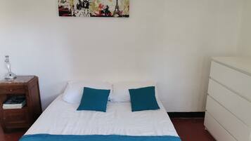 2 chambres, fer et planche à repasser, Wi-Fi gratuit