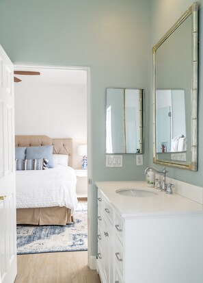 3 bedrooms, iron/ironing board, travel cot, free WiFi