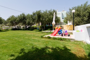 Children's area - Elegant House Close To The Beach (Kato Gouves)