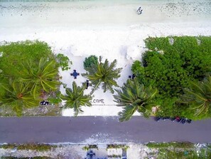Beach - The White Harp Beach Hotel (Hulhumalé)