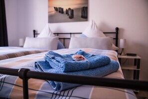 2 camere, una cassaforte in camera, una scrivania, ferro/asse da stiro