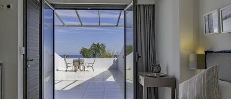 3 slaapkamers, een strijkplank/strijkijzer, gratis wifi, beddengoed