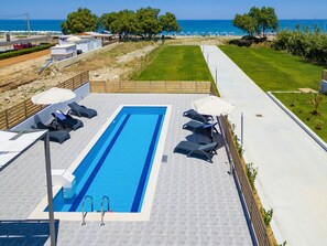 Pool - Blue oyster Beachfront villa, No car needed 2 (Rethymno)