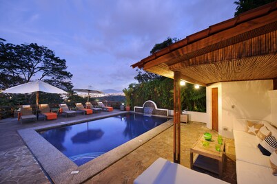 Elegant, fully equipped residence with heated pool and great views