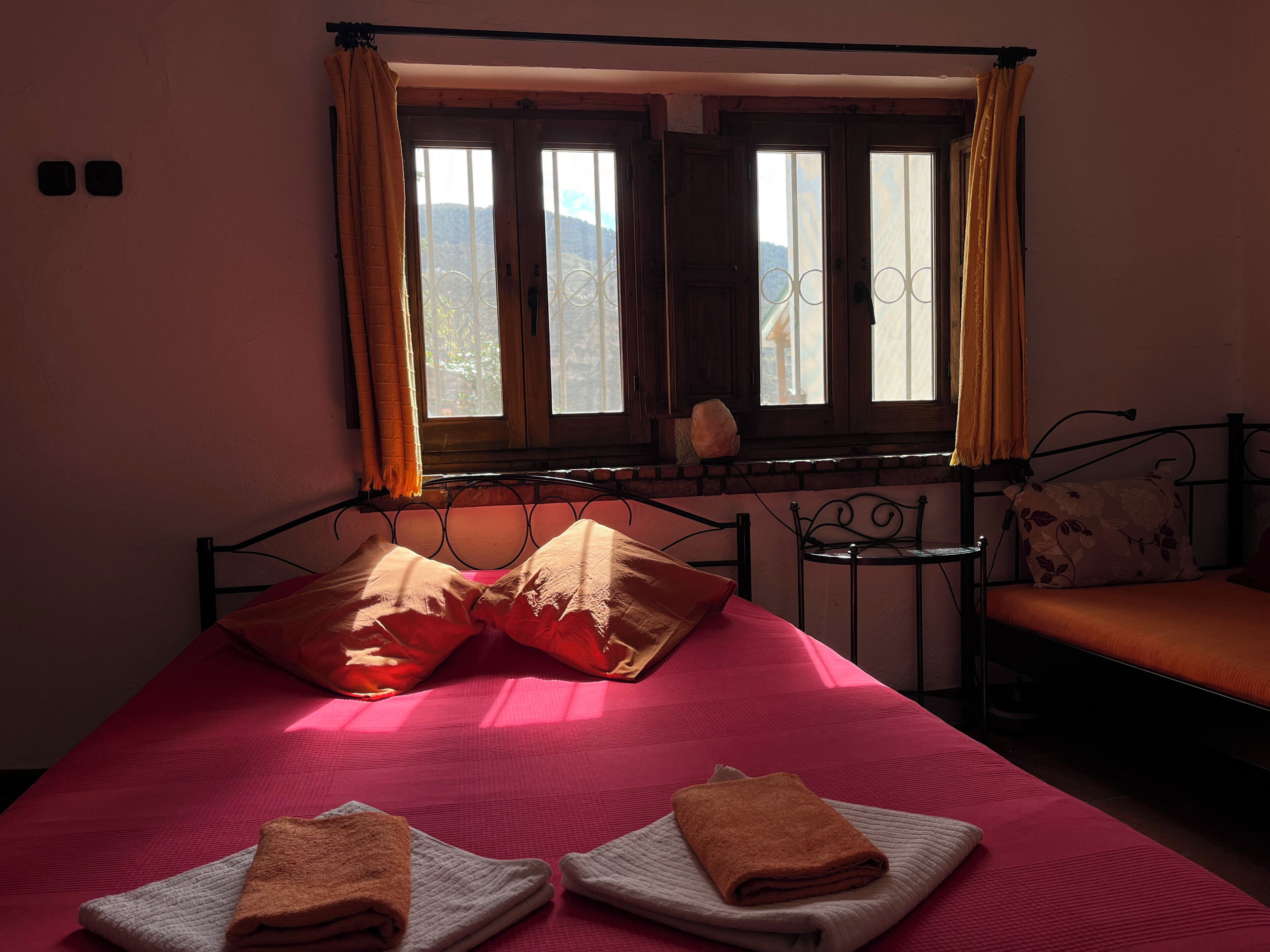 1 bedroom, WiFi (free), bed sheets