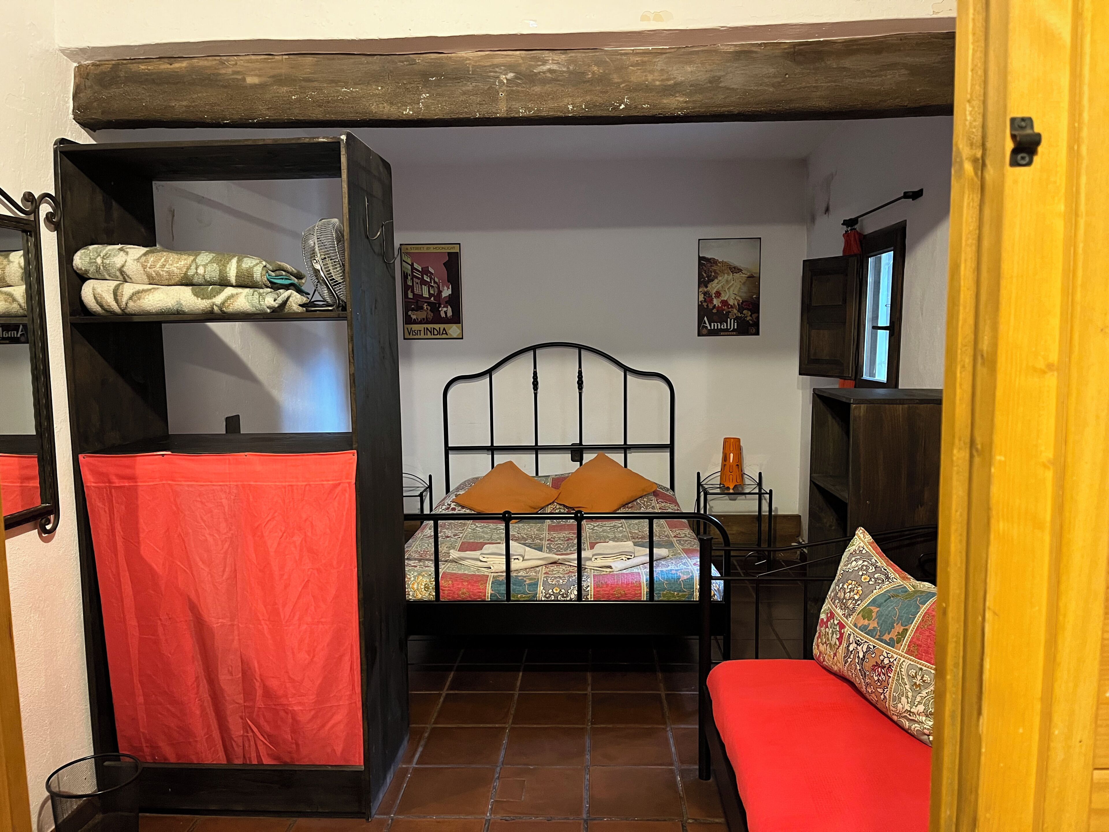 1 bedroom, WiFi (free), bed sheets