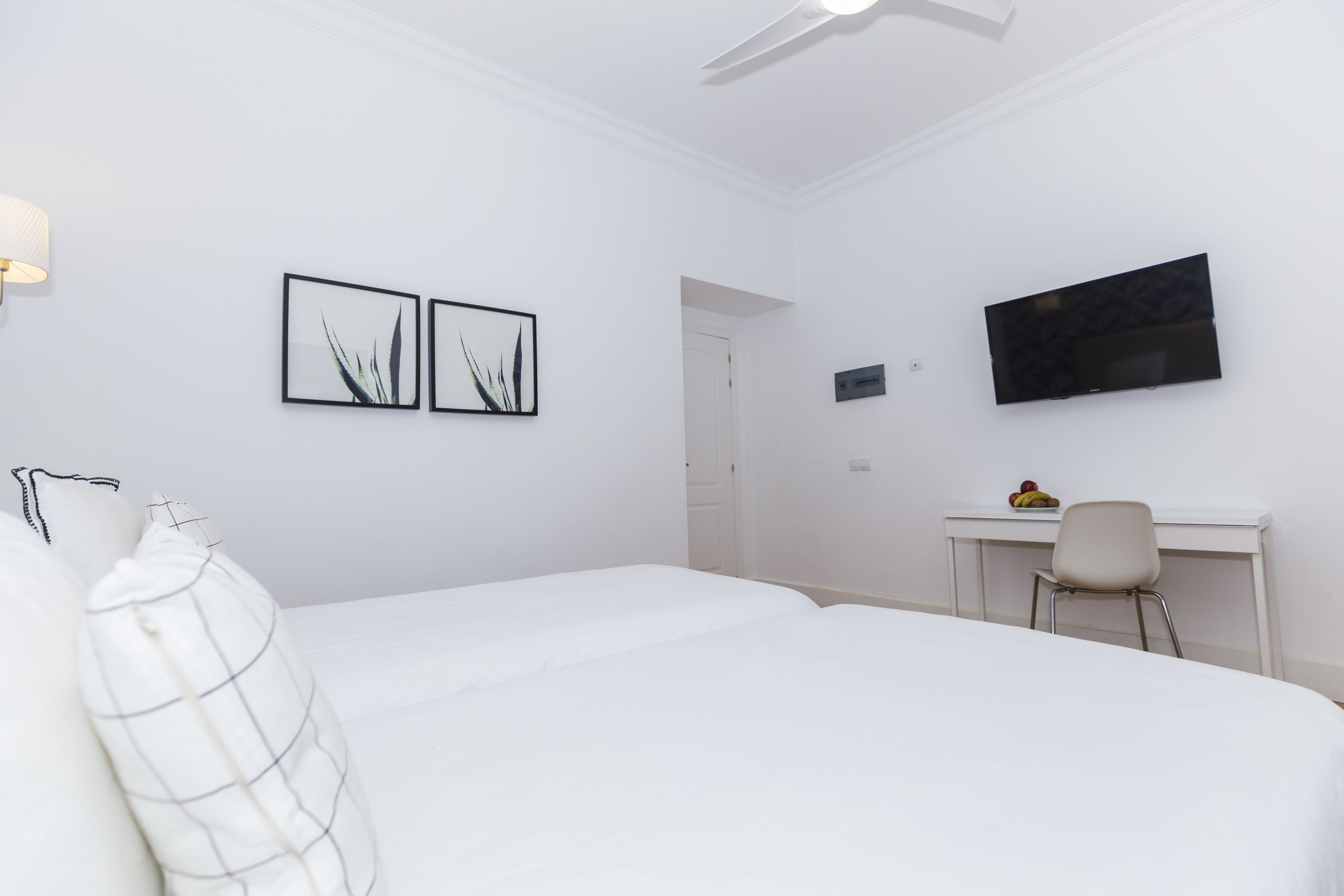 double room, non smoking | 1 bedroom, desk, free wifi, bed sheets