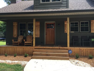 Sanitized! Spacious Ranch Close To Gsp Airport, Greenville, Greer set on acres. 