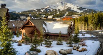 Nommez votre propre prix! Récent Luxury Mountain Village Maison de ville