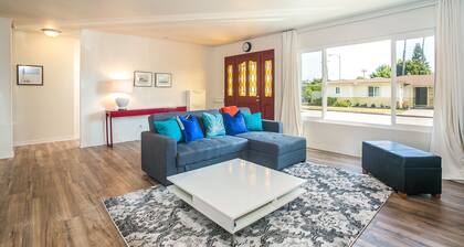 Spacious Beach House - Walk to the Beach. New AC&Heat . 4 Queen beds & 2 baths