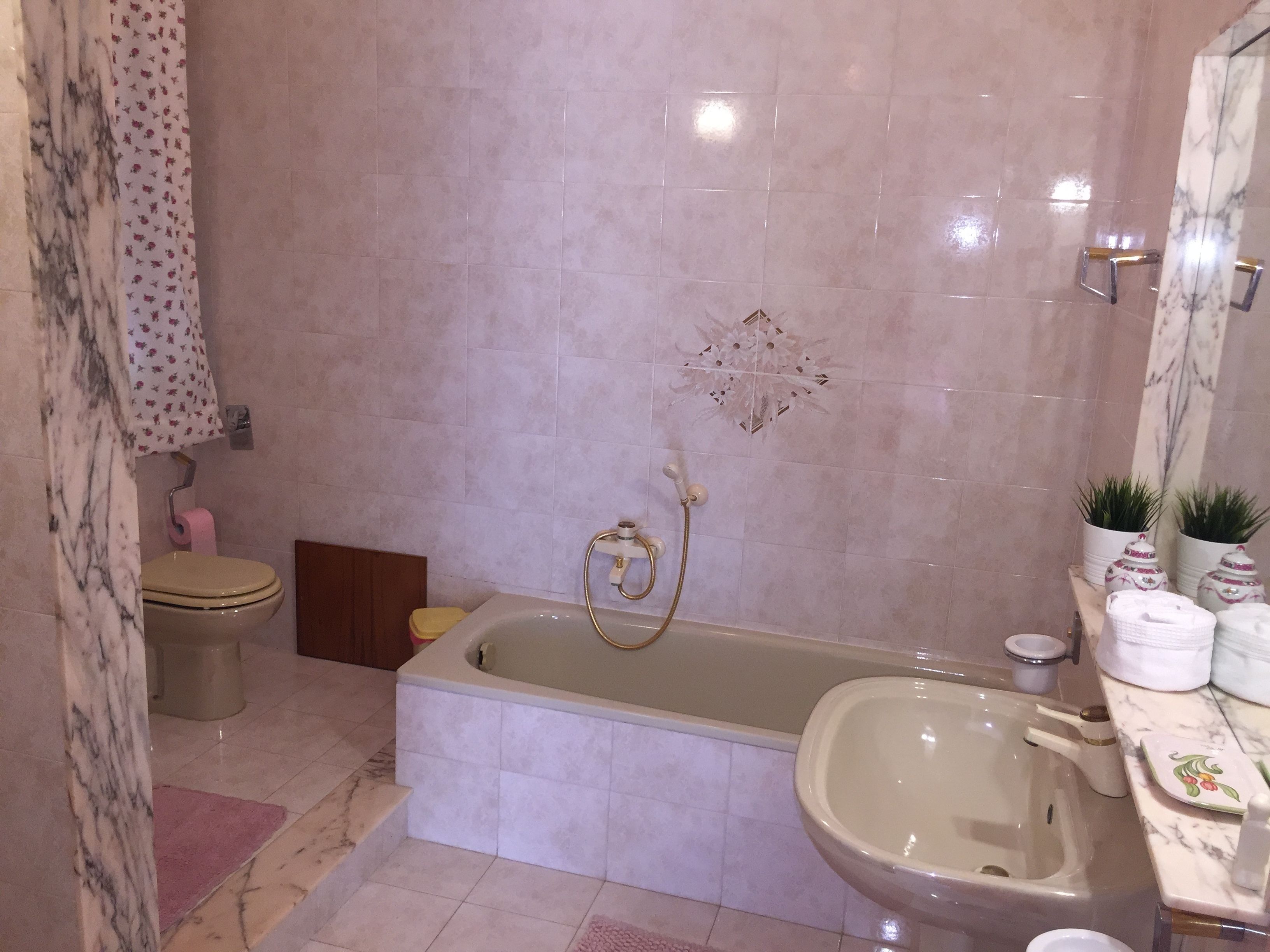 Classic-Dreibettzimmer, Gartenblick, zum Garten hin | Badezimmer
