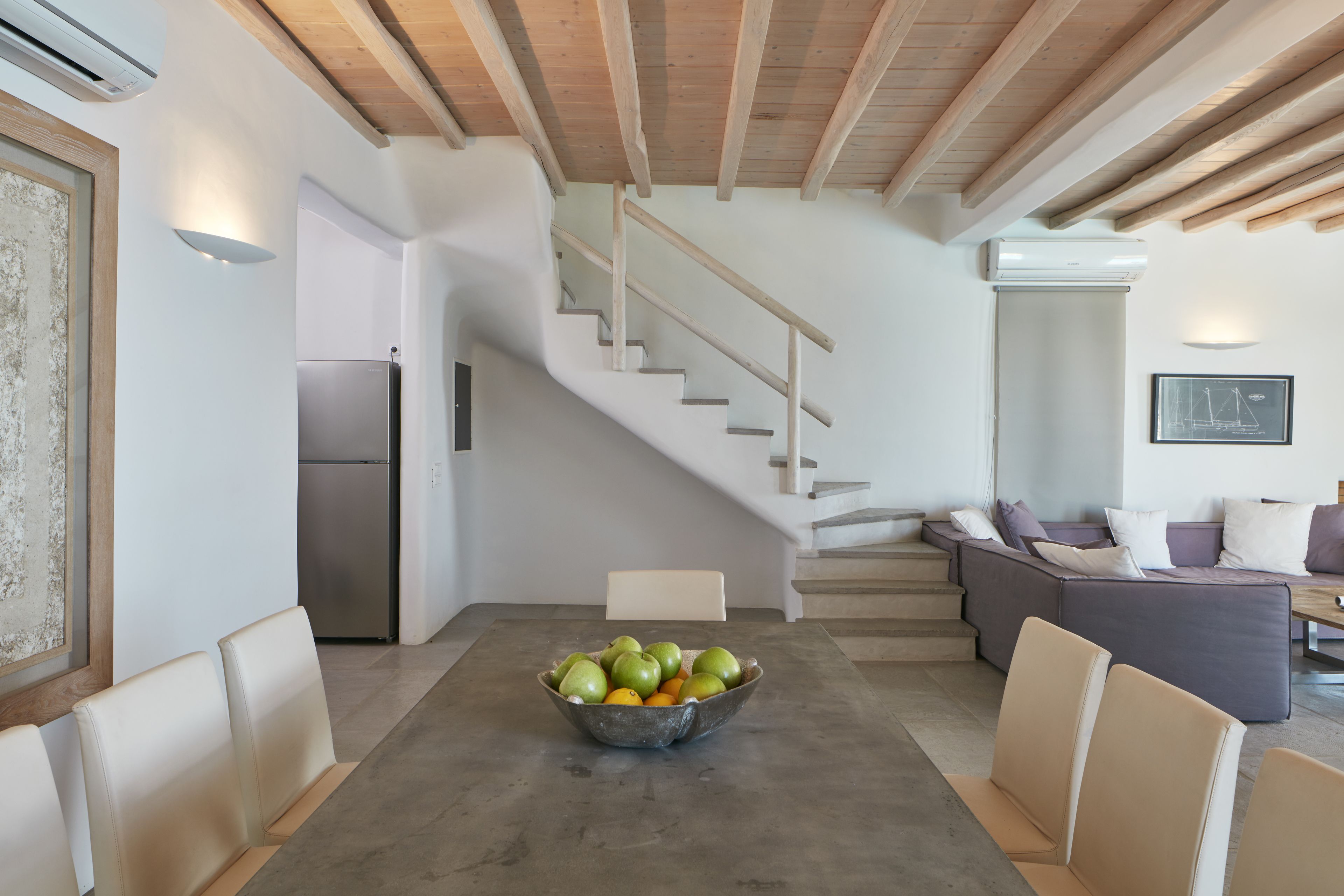Deluxe Villa, 4 Bedrooms | In-room dining